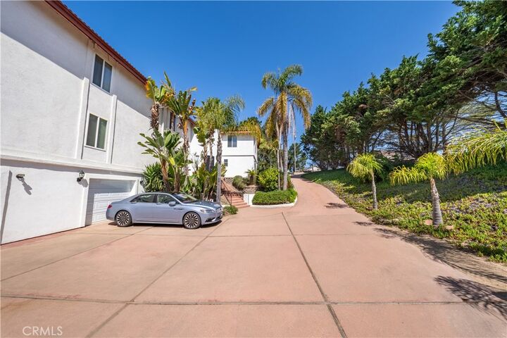 Property Photo:  425 Calle Cielo  CA 93444 