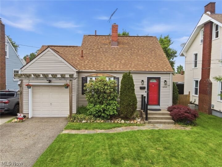 Property Photo:  1207 Havana Place NE  OH 44714 