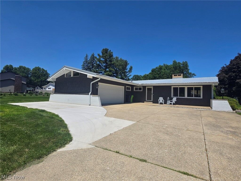 Property Photo: 482 Fairwood Drive OH 44278