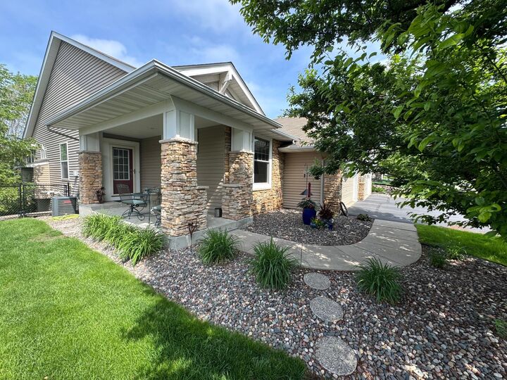 Property Photo: 4711 Walnut Grove Lane N MN 55446