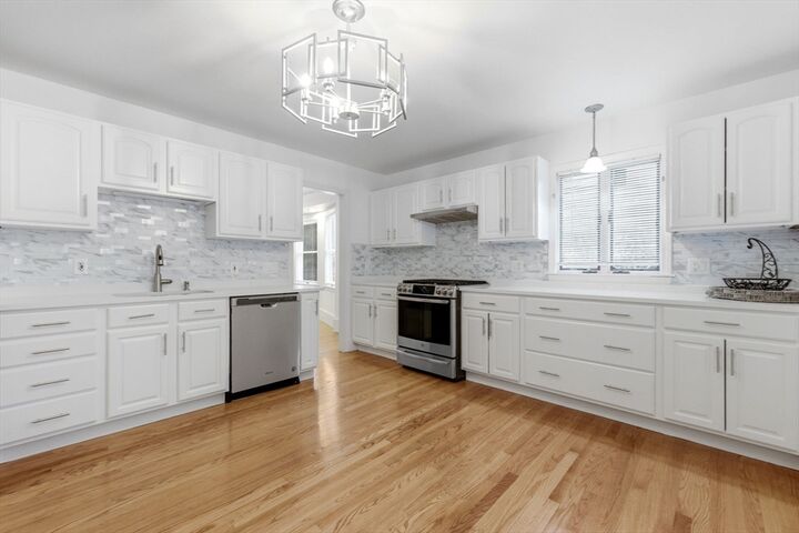Property Photo:  19 Elm Ct  MA 01810 