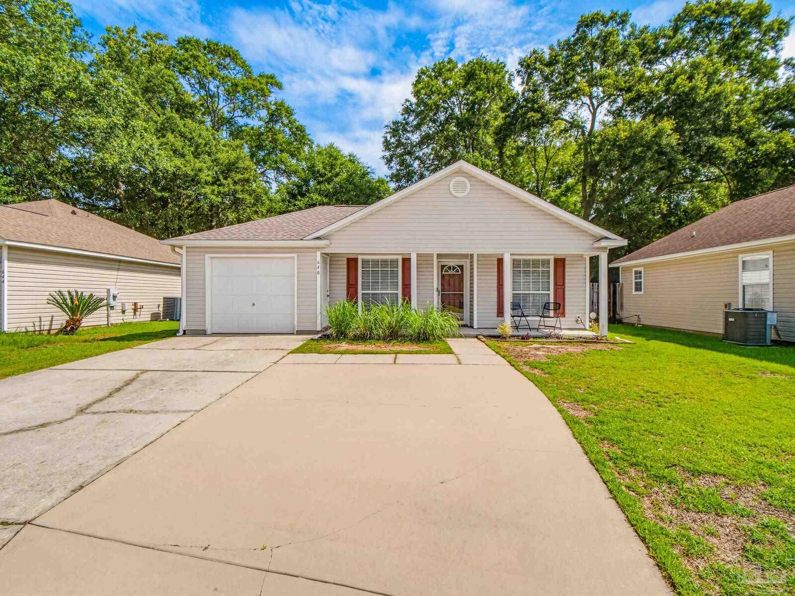 Property Photo:  640 Calderwood Ct  FL 32534 