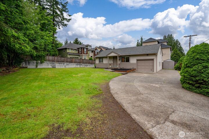 Property Photo: 13804 Redmond Way WA 98052