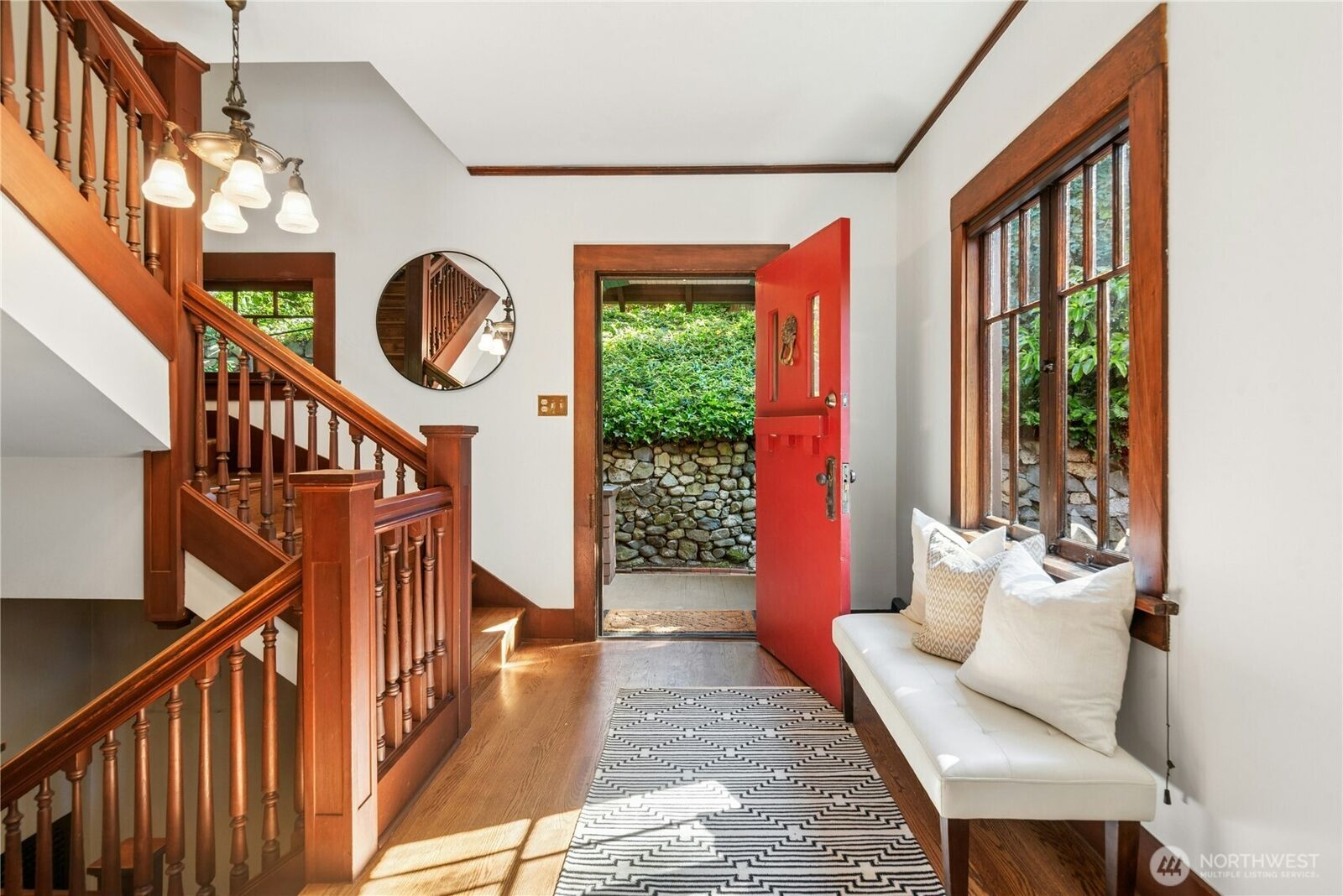 Property Photo:  2077 E Howe Street  WA 98112 