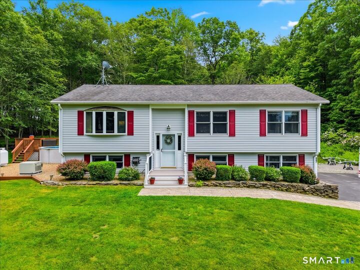 Property Photo:  86-F Whippoorwill Hollow Road  CT 06254 