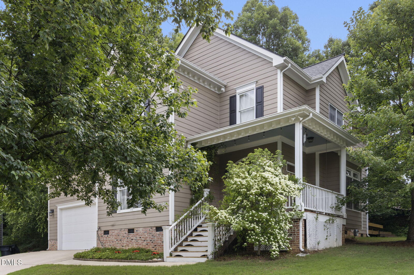 Property Photo:  109 Menteith Court  NC 27502 