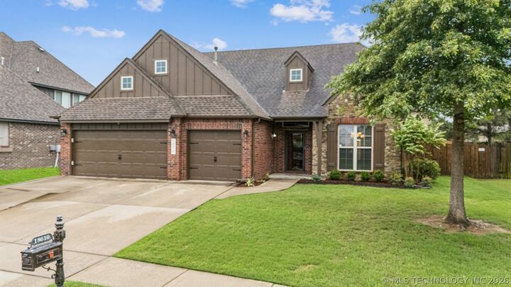 Property Photo:  18610 E 42nd Place  OK 74134 