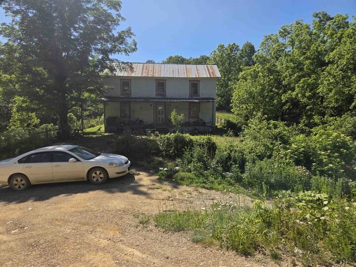 Property Photo:  2516 Highway 2562  KY 41124 