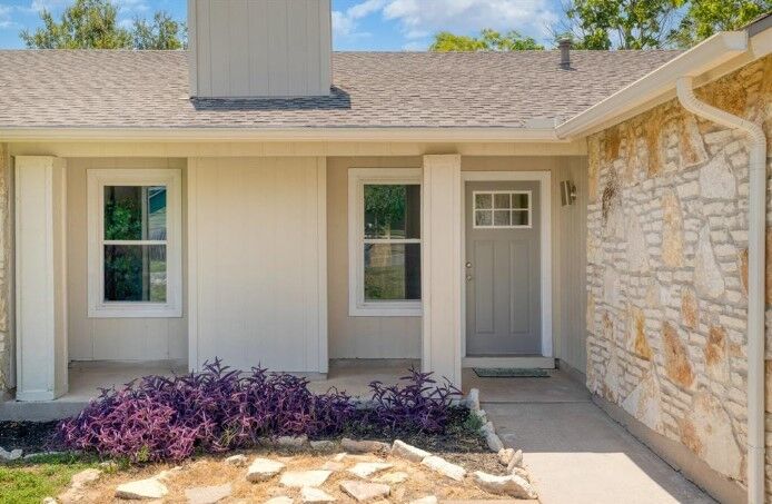 Property Photo:  2121 Trede Drive  TX 78745 