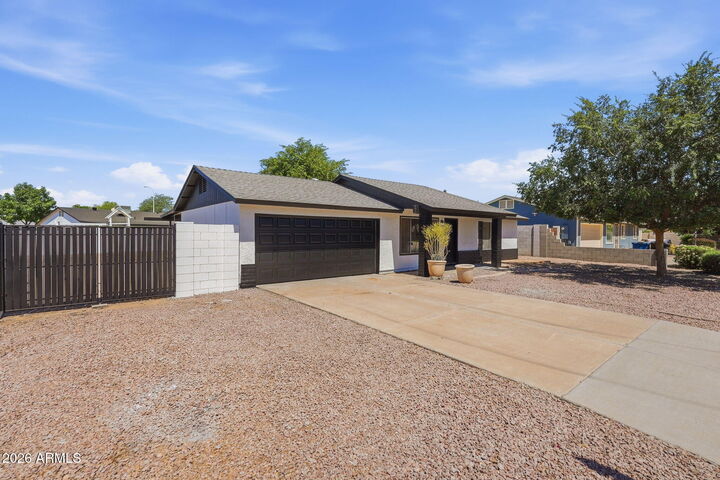 Property Photo:  182 S Oak Street  AZ 85226 