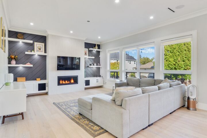 Property Photo: 14149 16 Avenue BC V4A 1P9