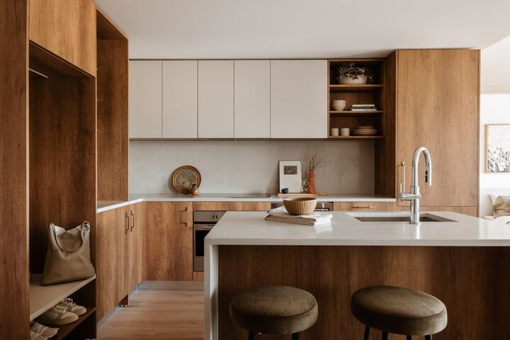 133 W 49th Avenue 301 — photo 1