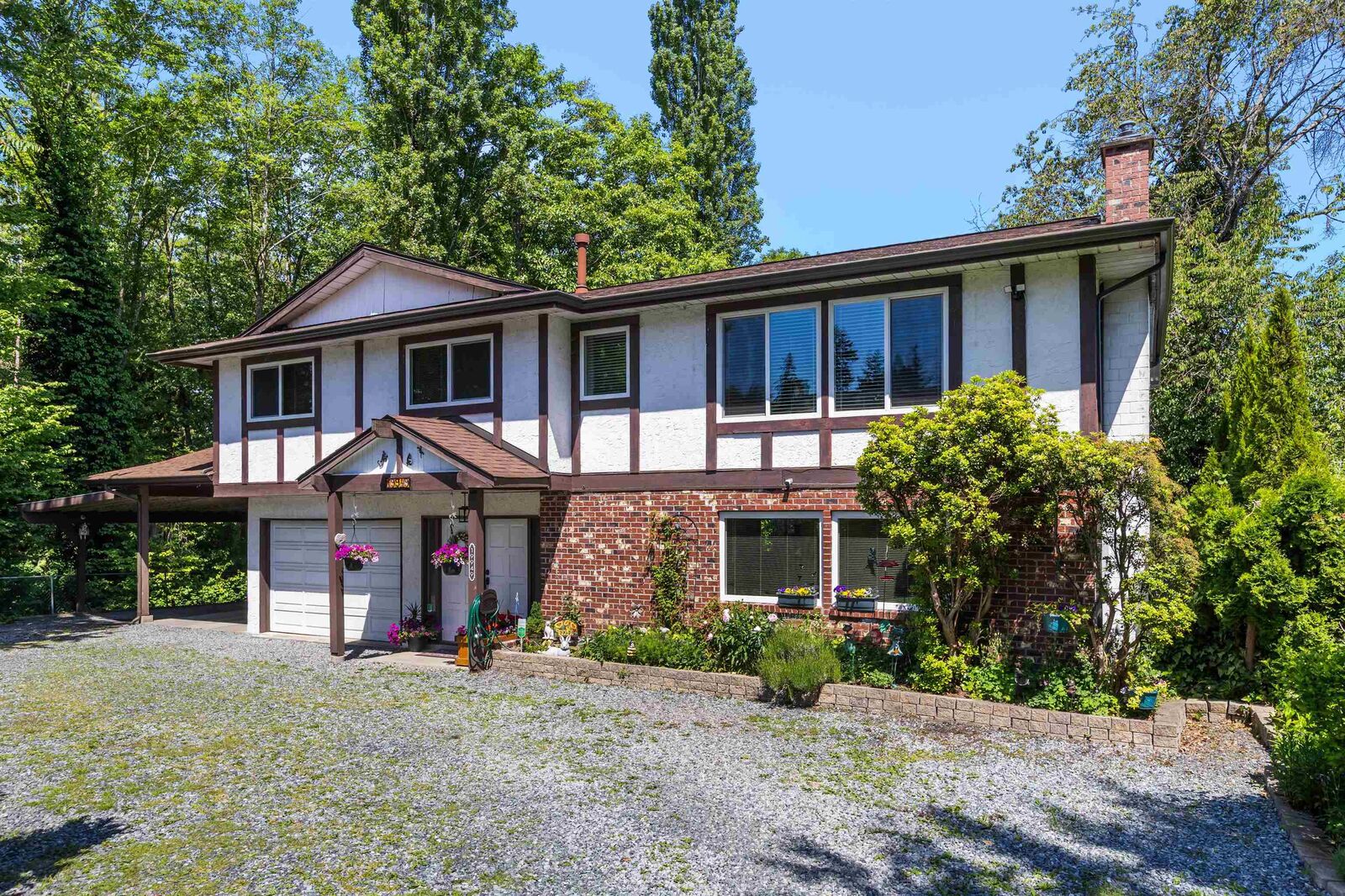 Property Photo: 19949 51 Avenue BC V3A 7P2