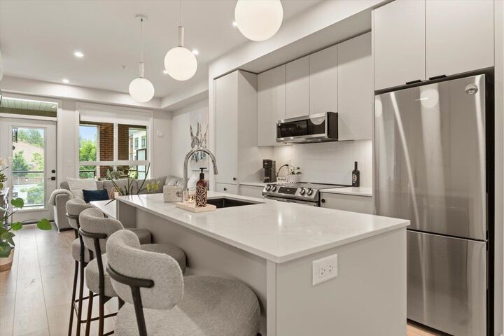 45511 Campus Drive 211 — photo 1