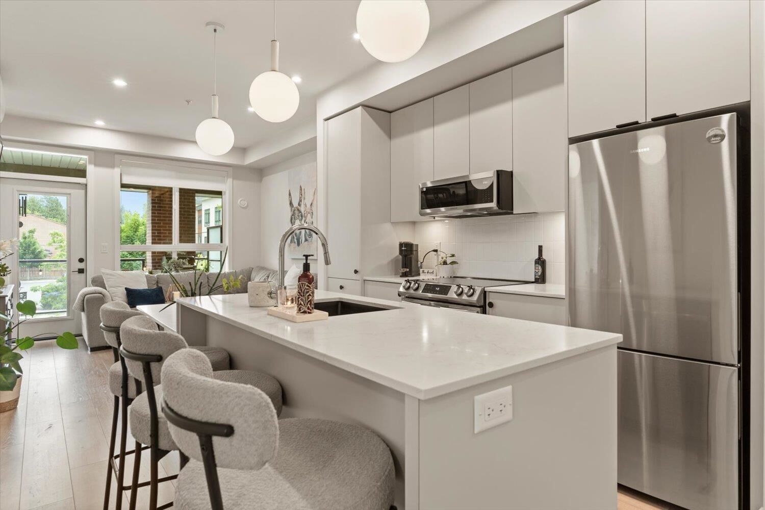 Property Photo:  45511 Campus Drive 211  BC V2R 6K8 