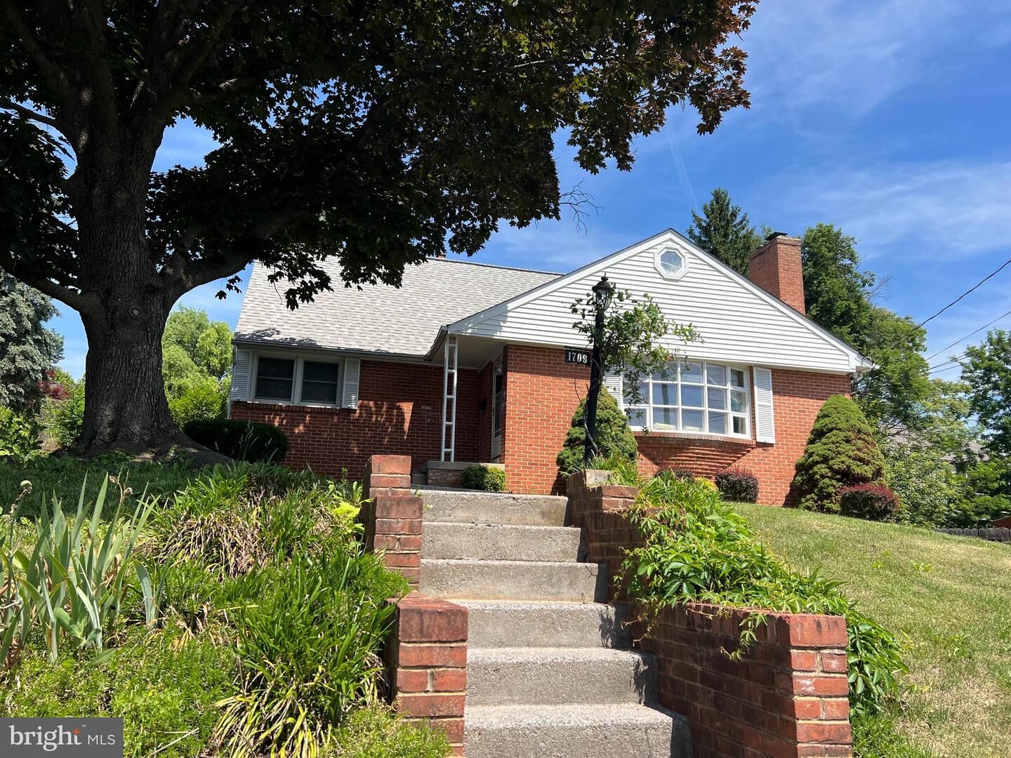 Property Photo: 1709 Brandon Drive VA 22601