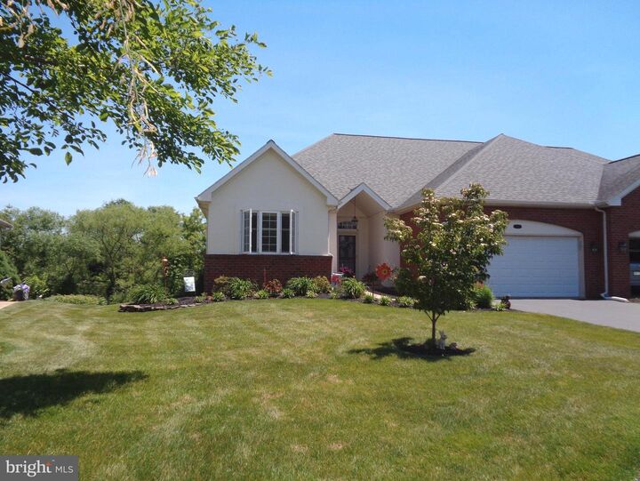 Property Photo:  432 Stone Creek Road  PA 17603 