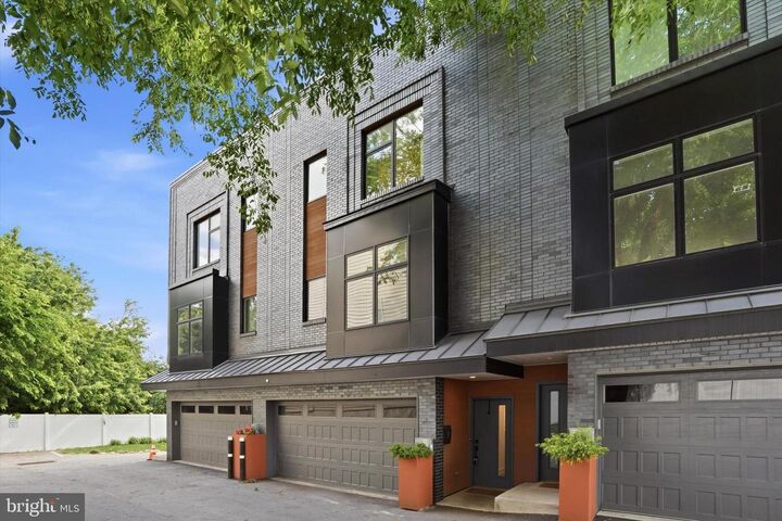 Property Photo:  263 Hermitage Street 7  PA 19127 