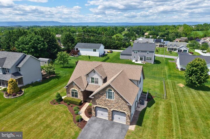 Property Photo:  169 Granny Smith Lane  PA 17222 