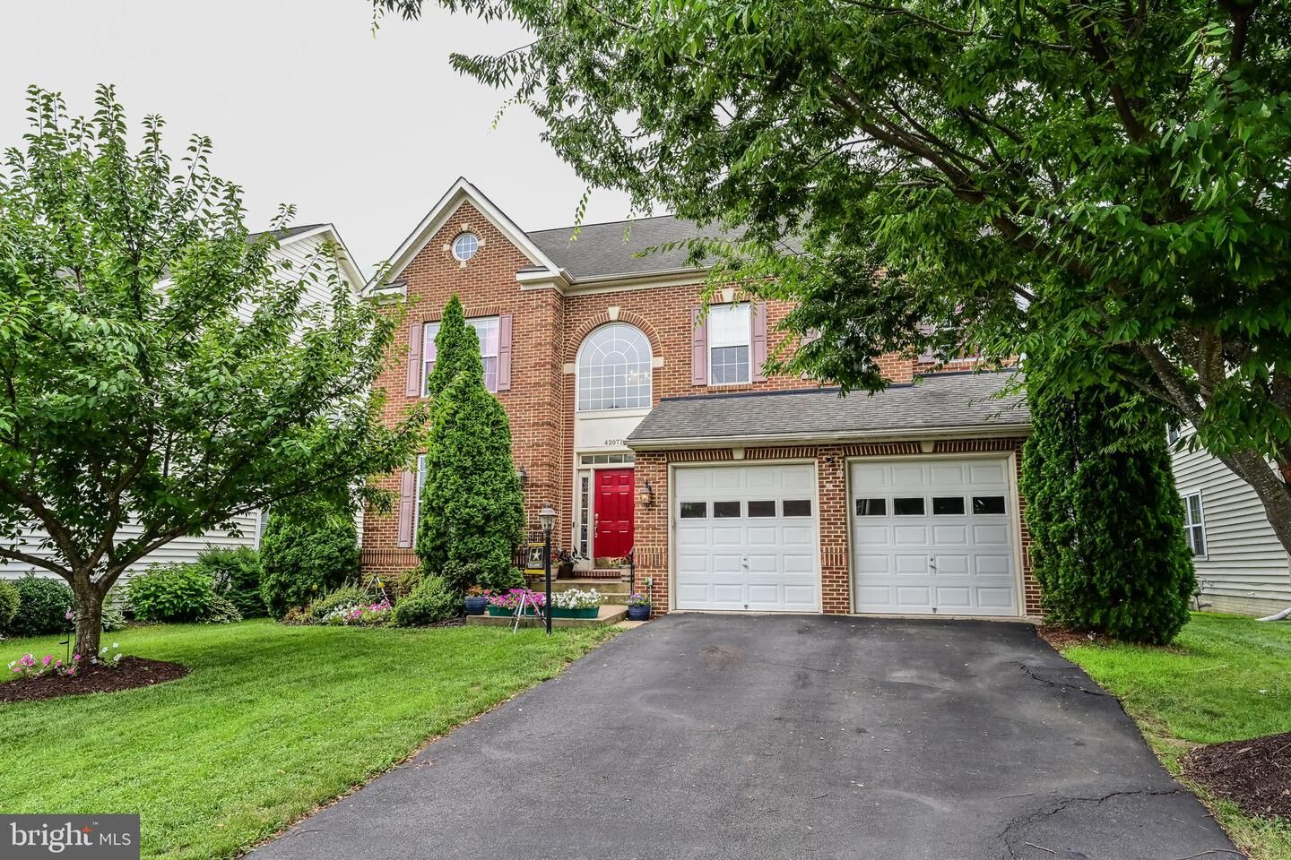 Property Photo:  42071 Pepperbush Place  VA 20105 