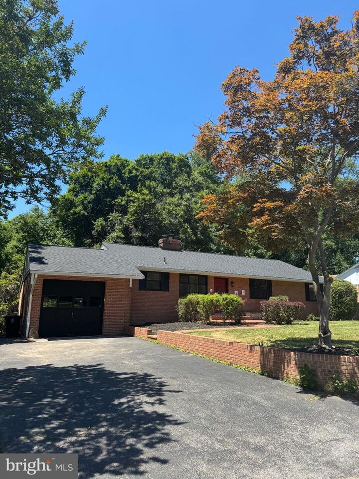 Property Photo:  5911 Lambert Drive  MD 20748 