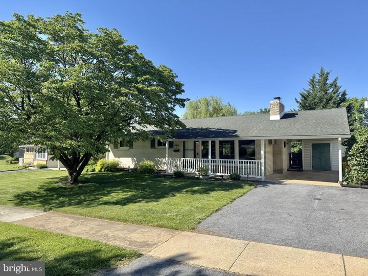 Property Photo:  132 Yorkshire Drive  PA 17055 