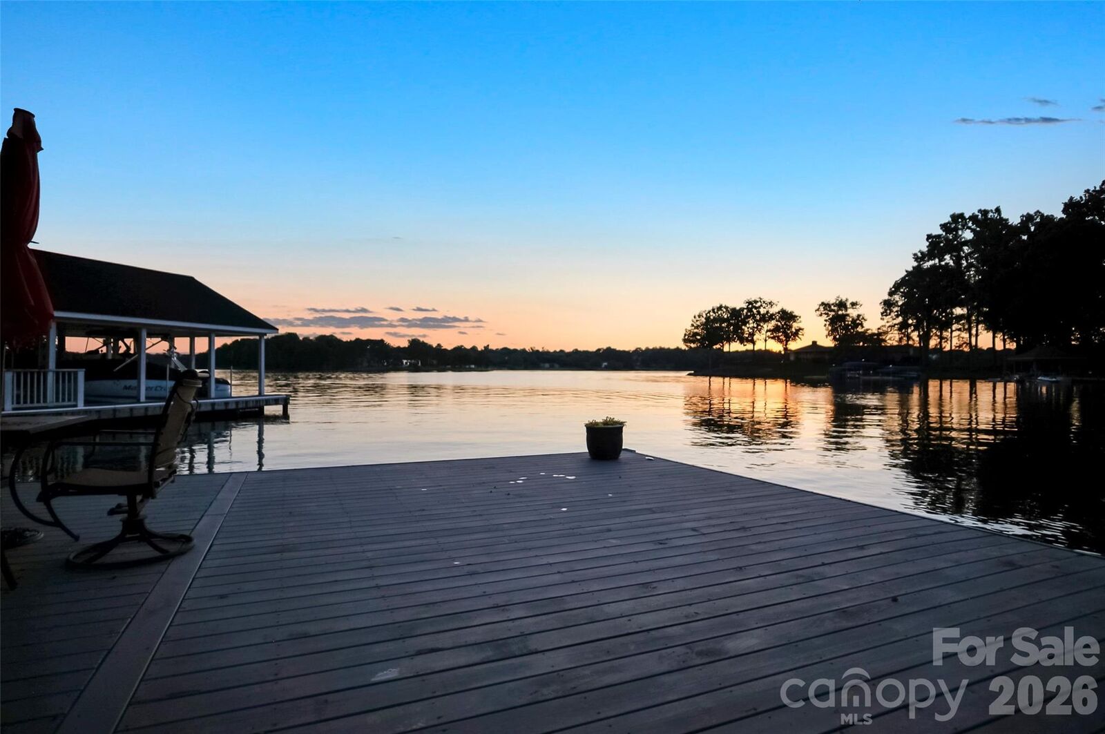 Property Photo:  104 Doral Court  NC 28086 