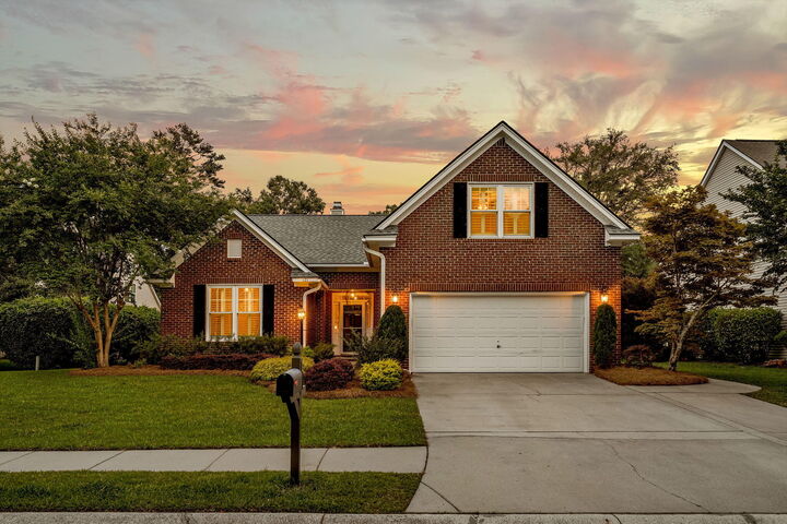 Property Photo:  121 Thousand Oaks Court  SC 29485 