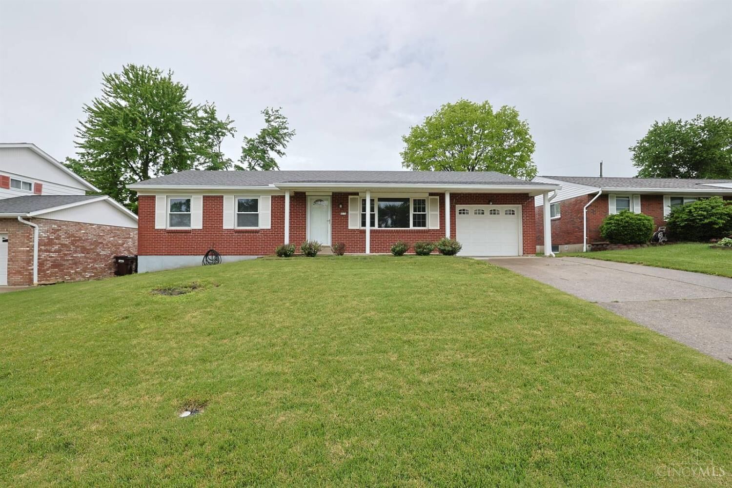 Property Photo: 8574 Linderwood Lane OH 45255