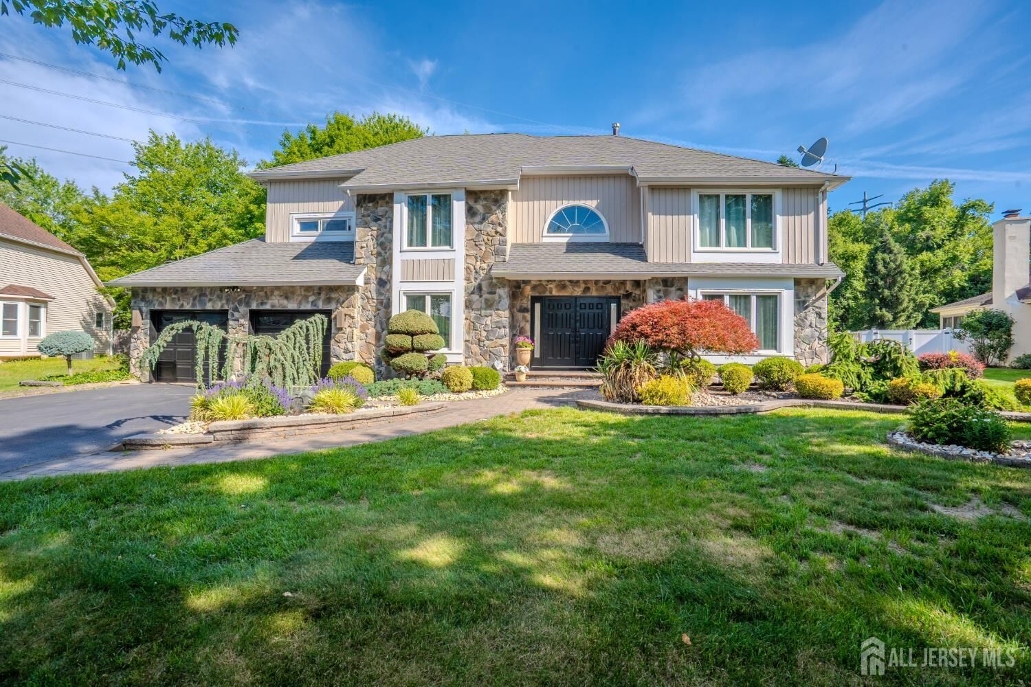 Property Photo: 61 Amherst Way NJ 08550