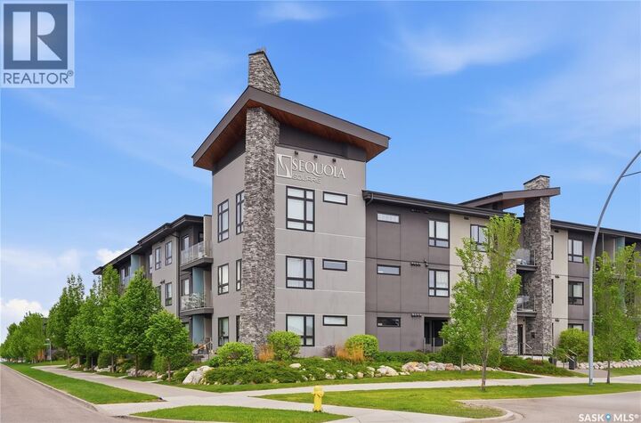 Property Photo:  216 223 Evergreen Square  SK S7S 1N1 