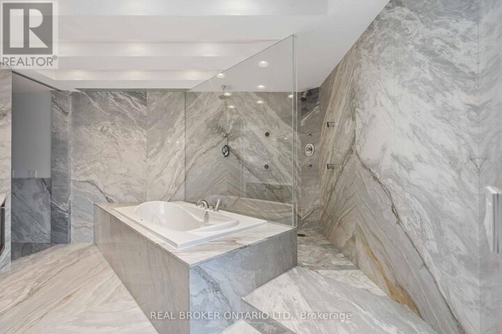 Property Photo:  3 McAlpine Street 701  ON M5R 3T5 