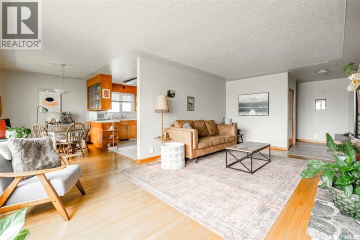 Property Photo:  2504 14th Street E  SK S7H 0B3 
