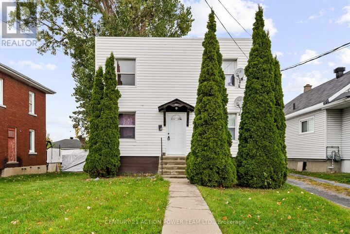 Property Photo:  331 7th Street East  ON K6H 2R8 