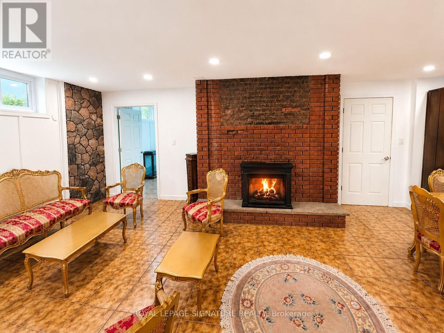 Property Photo:  20 Gallacher Avenue Bsmt  ON L4E 2Y2 