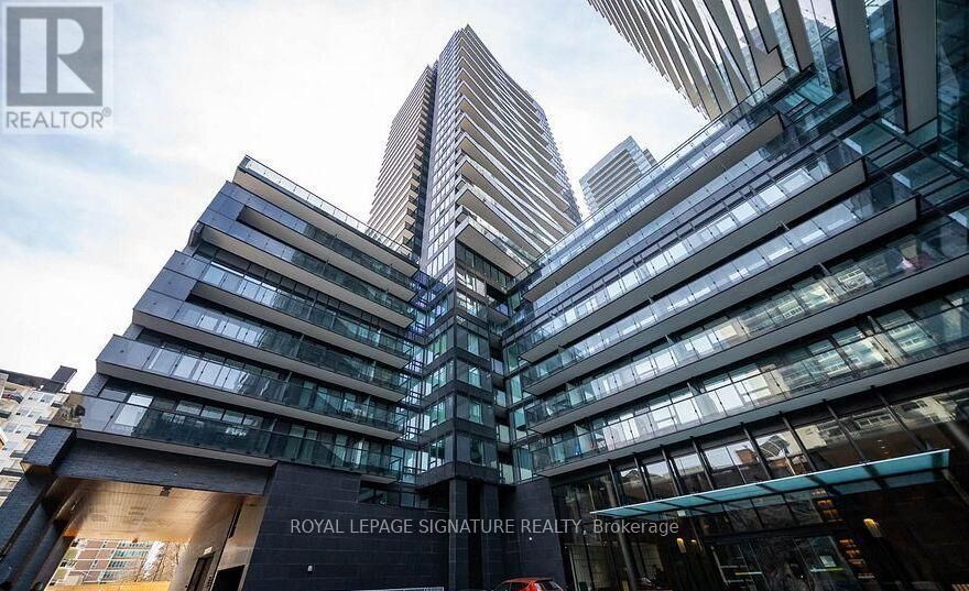 Property Photo:  127 Broadway Avenue 2104  ON M4P 1V4 