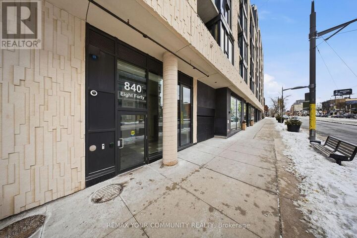 Property Photo:  840 St Clair Avenue West 515  ON M6C 0A4 