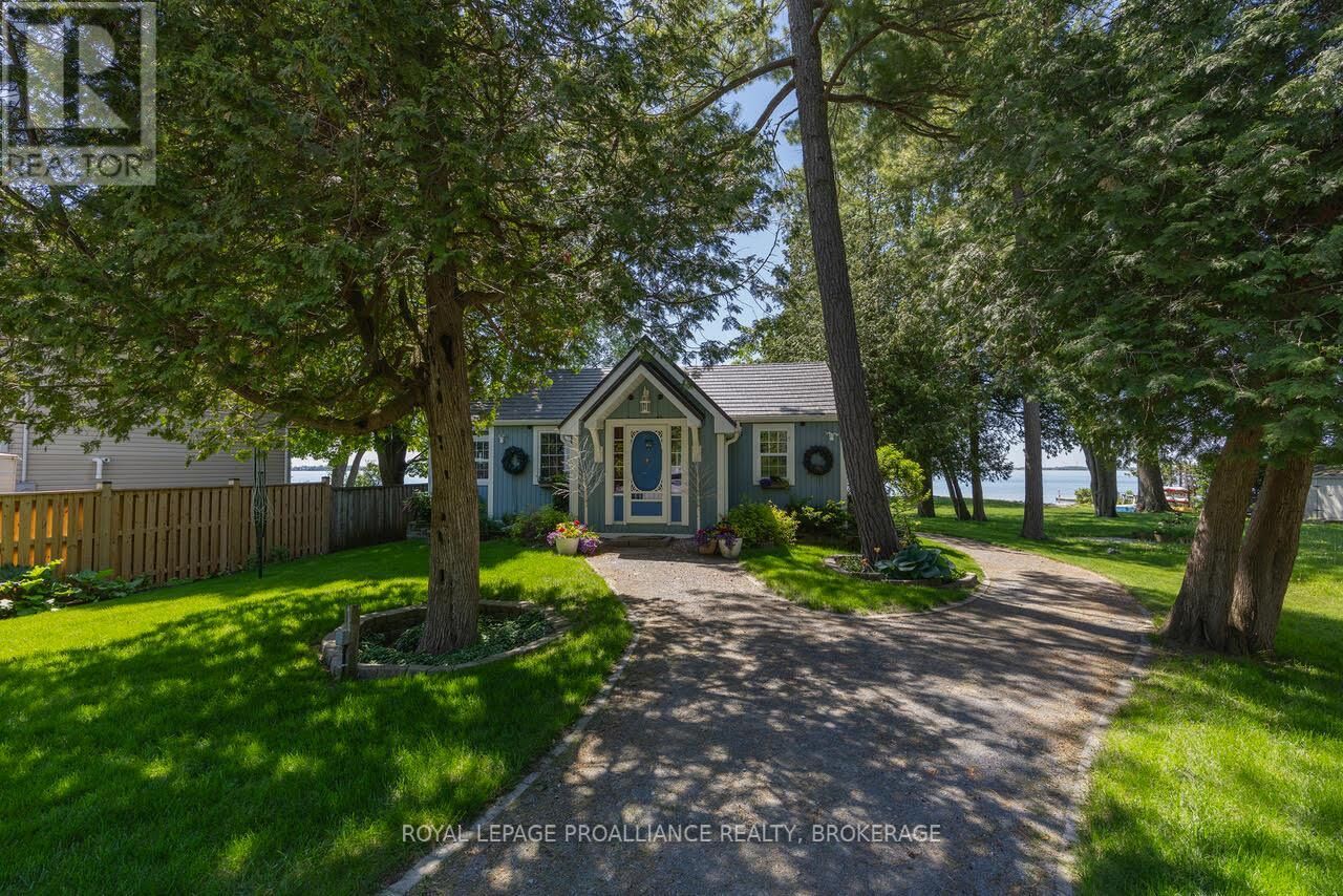 Property Photo:  138 Nicholson Point Road  ON K0H 1G0 