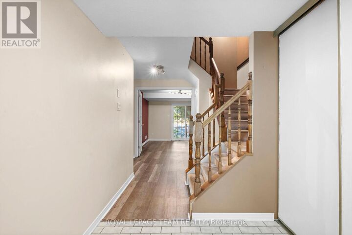 Property Photo:  8 Mannington Court  ON K2J 4A1 