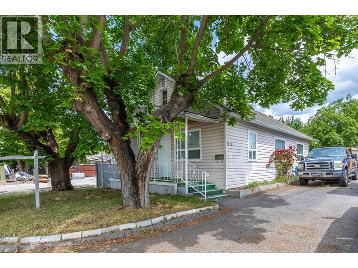 3905 26 Street — photo 1