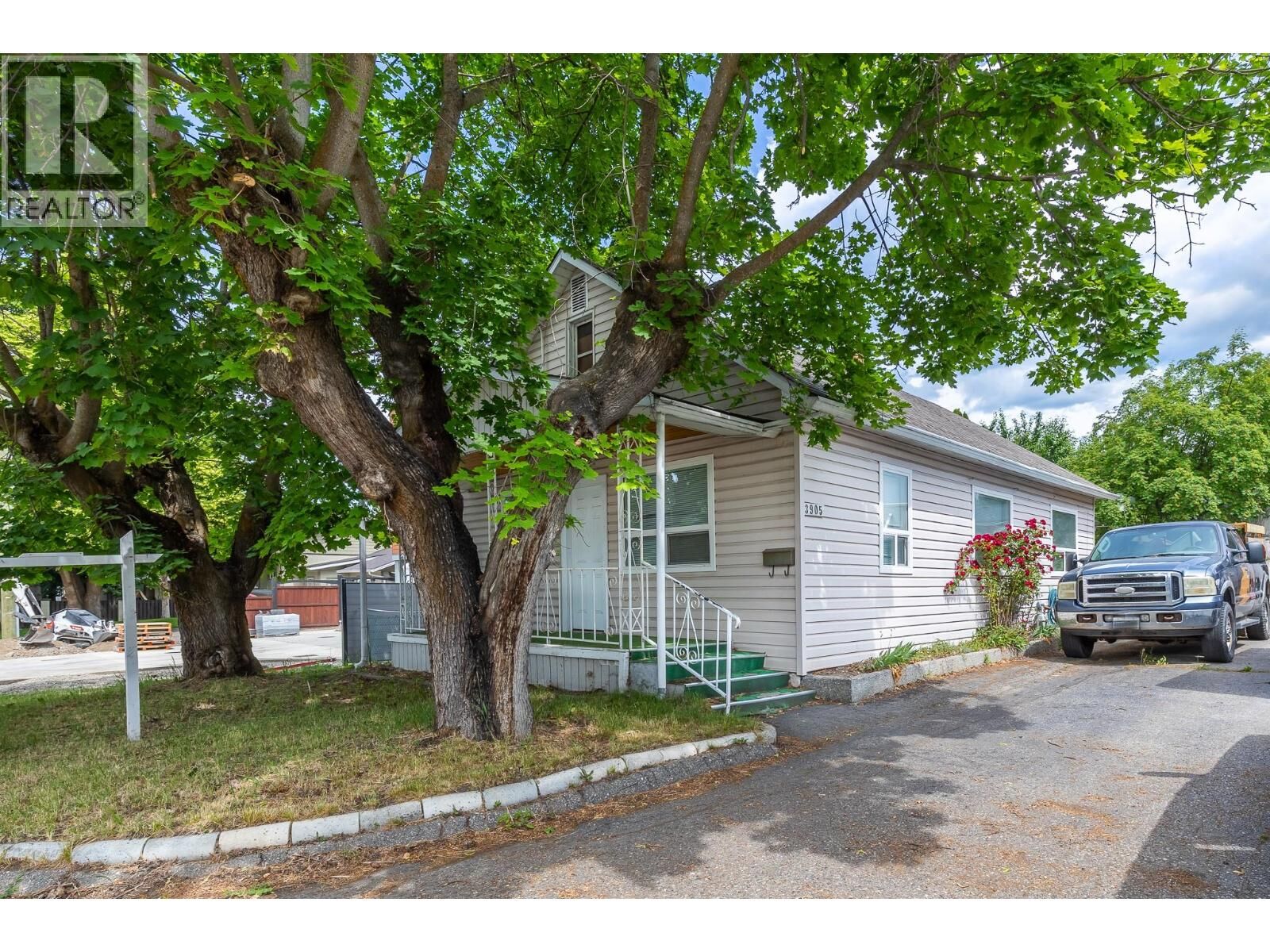 Property Photo: 3905 26 Street BC V1T 3J2