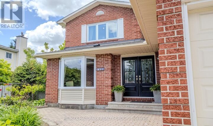 Property Photo:  1808 Robinwood Place  ON K1C 6L4 