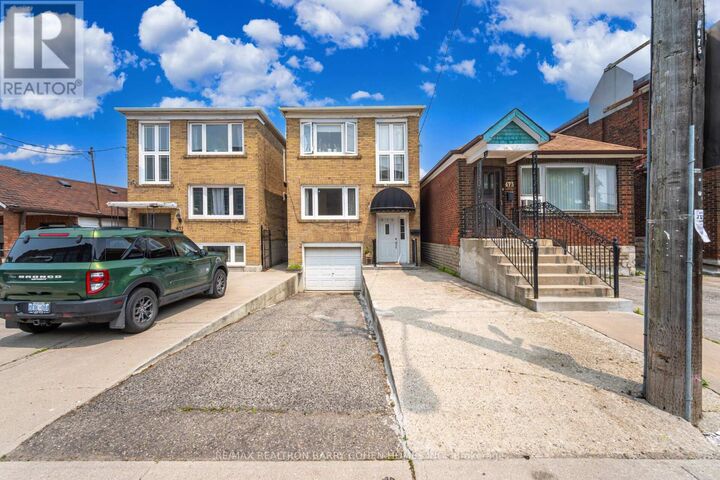 Property Photo:  475 Winona Drive 2 Main  ON M6C 3V2 