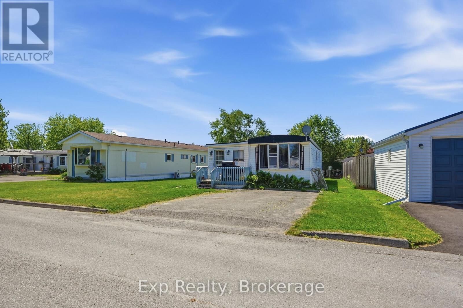 Property Photo:  6 Juniper Lane  ON K8N 4Z3 