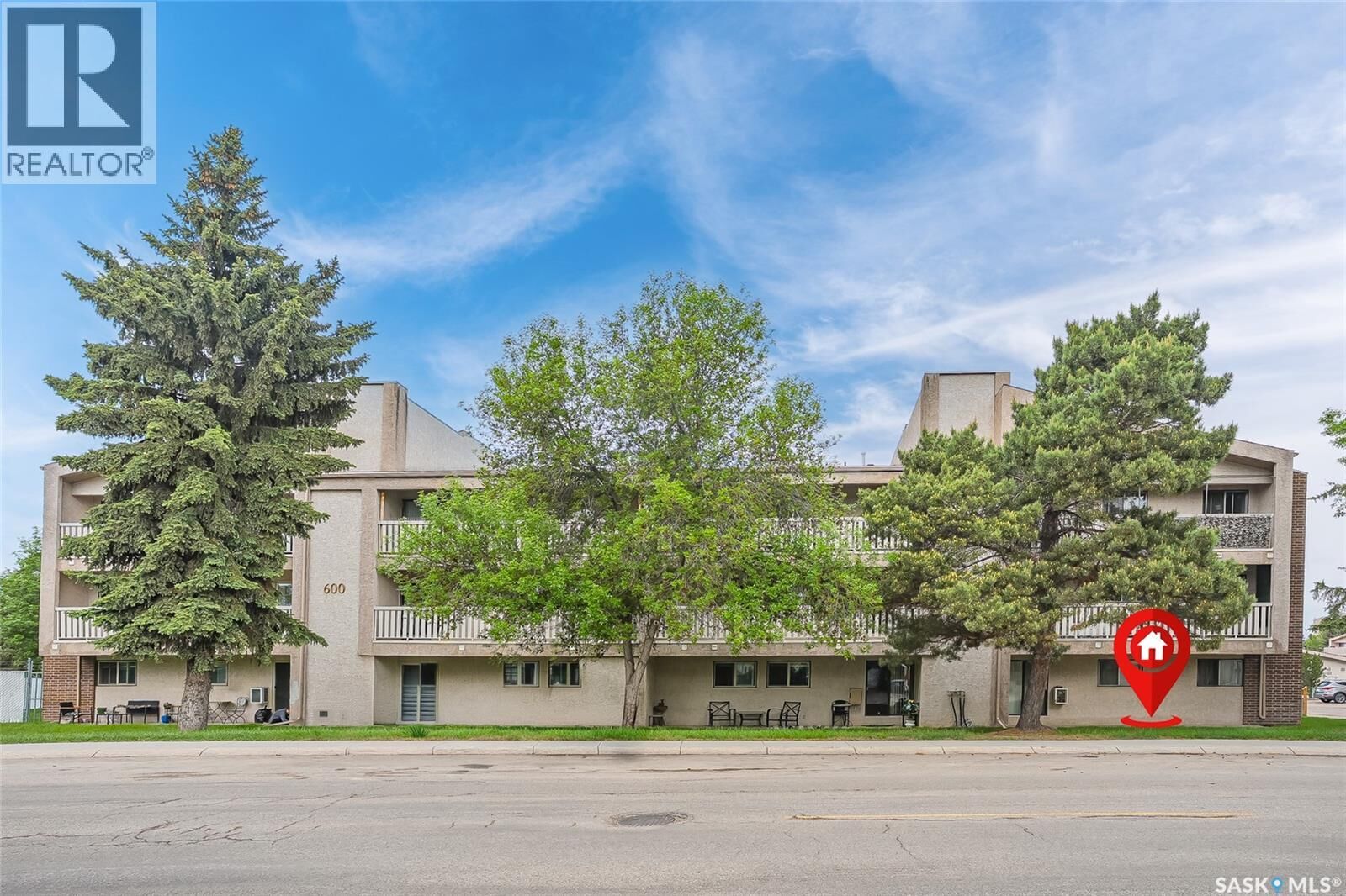 Property Photo:  612 310 Stillwater Drive  SK S7J 4H7 