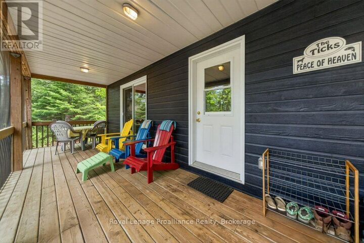 Property Photo:  1051B Hereford Highland Lane  ON K0H 1C0 
