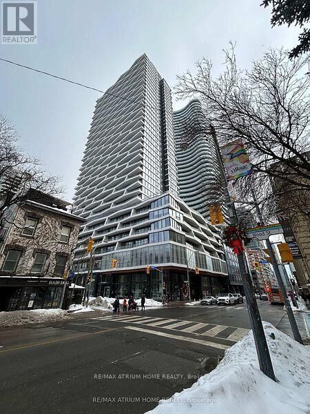 Property Photo:  85 Wood Street 1117  ON M4Y 0E8 