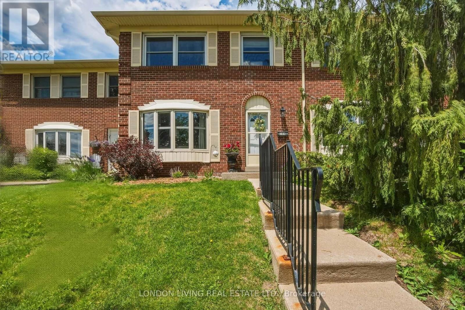 Property Photo:  388 Homestead Court 36  ON N6G 2E9 