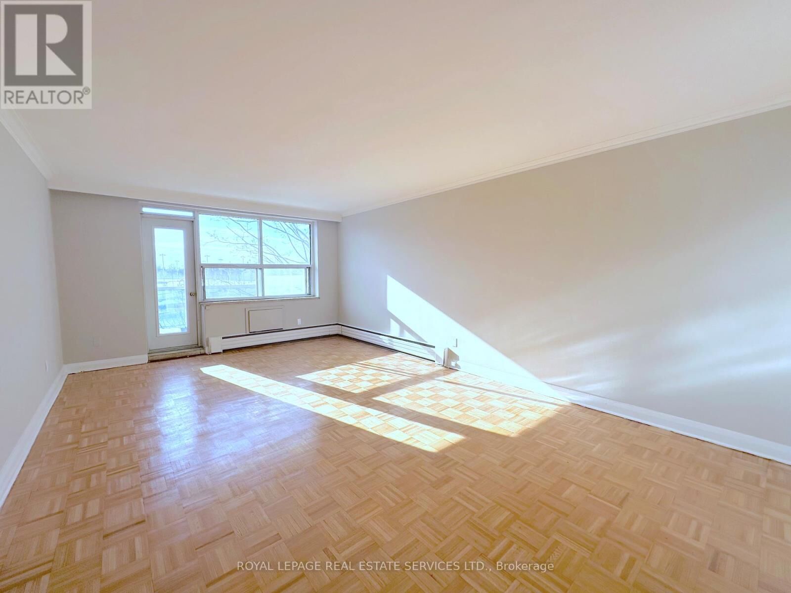 Property Photo:  276 St Clair Avenue West 208  ON M4V 1R9 