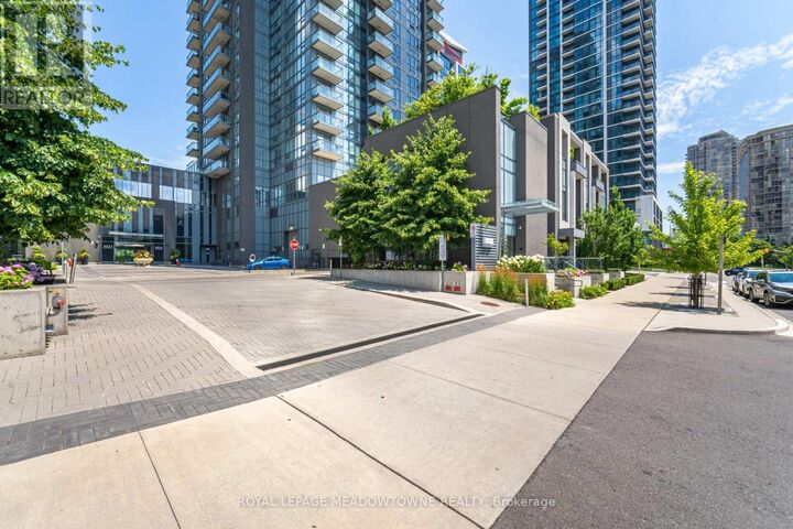 Property Photo:  5025 Four Springs Avenue 1809  ON L5R 0G5 